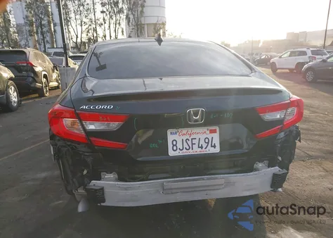 2018 Honda Accord Ex z USA, uszkodzony, nr VIN 1HGCV1F49JA135747